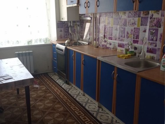 Продам 3-х кімнатну квартиру з індивідуальним опаленням Лозова