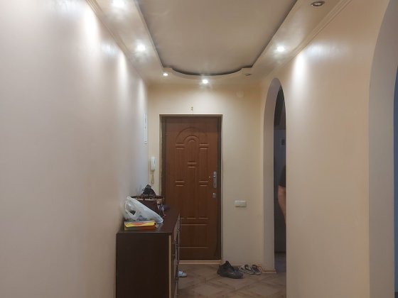 Продам 3х комн квартиру в центре города Лозова