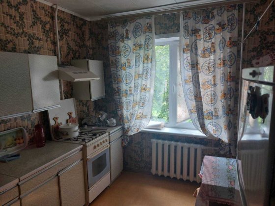 Чудова 2к біля Критого ринку Краматорск