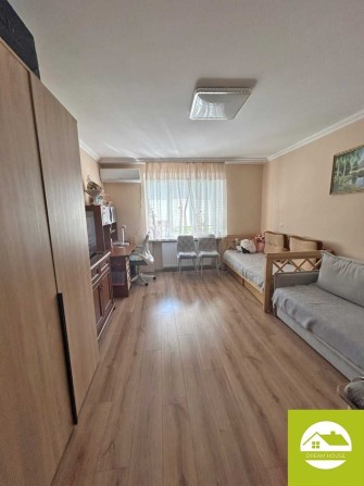 Продається двокімнатна квартира в Черемушках - фото 1