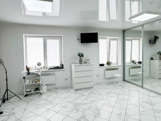 Продається студія Нововолинськ