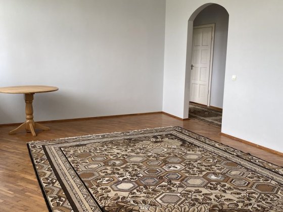 Трьохкімнатна (по документах 4) квартира. ПРОДАЖ. Оренди нема Мукачево