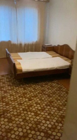 Продам 3-х кімнатну квартиру в центрі міста - фото 1