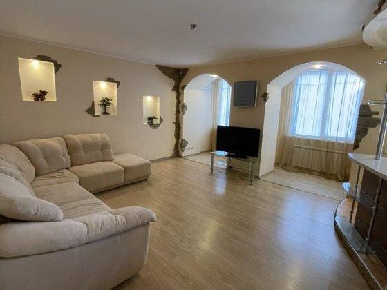 Продаж шикарної 3кв Сталінки,з автономним опаленням у Центрі міста ! Славянск