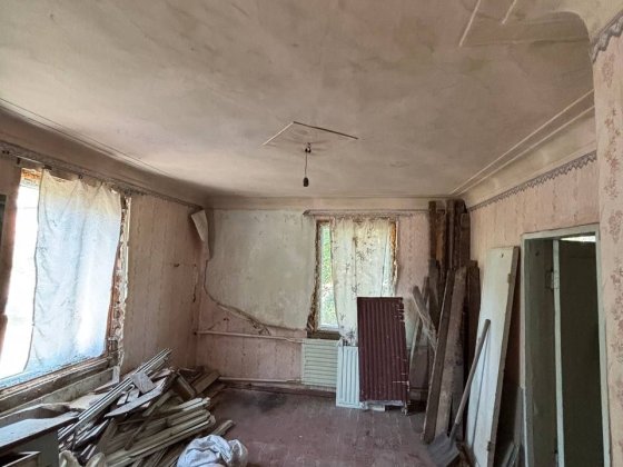 Продается 2комнатная, под ремонт Славянск Славянск