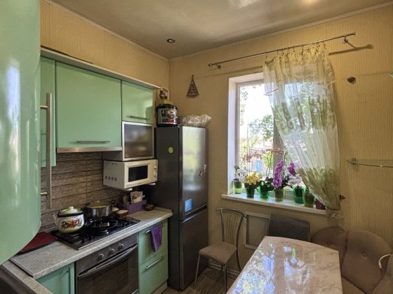 Продается 3 комнтная квартира. Жд. Славянск. Славянск