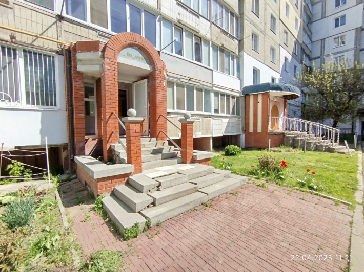 Продається 4х кімнатна квартира 74м² з окремим входом .Доси - фото 1