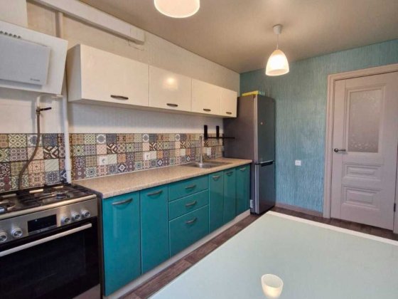 Продается 3-х комнатная квартира, район ЖД Вокзала. 