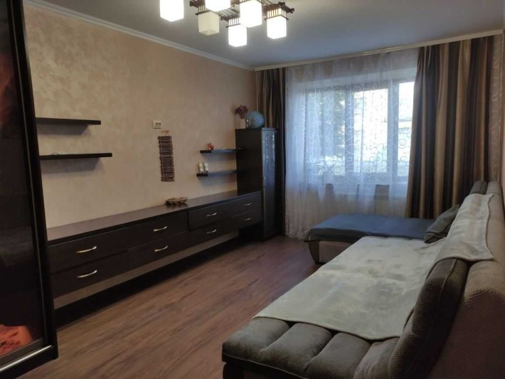 Продам 3-кімнатну квартиру з якісним ремонтом та меблями ЗаготЗерно - фото 1
