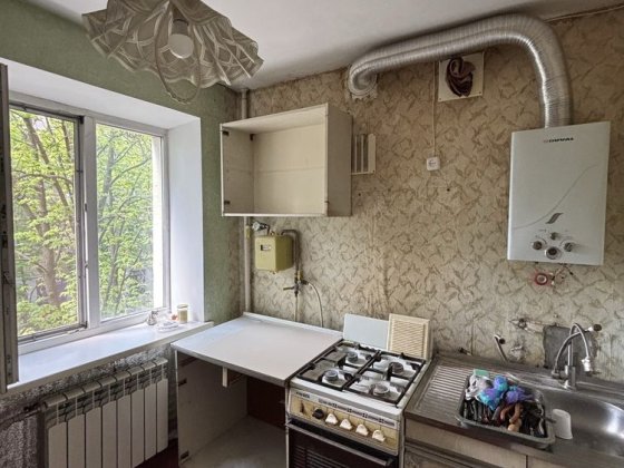 Продается 2 комнатная квартира. Центр. Славянск. 