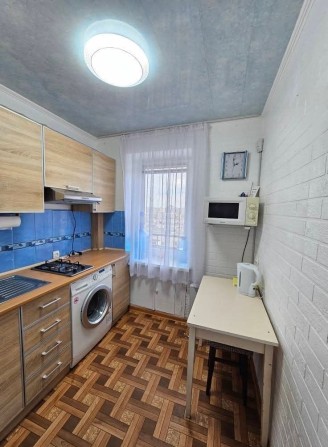 Продам 1-кімнатну квартиру з ремонтом, меблями і технікою - фото 1