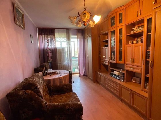 Продам трикімнатну квартиру з автономним газовим опаленням Шептицький