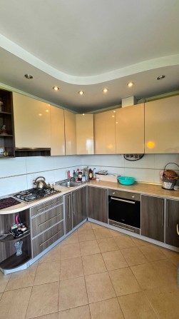 Продам классную 2 к.кв в Чугуеве - фото 1