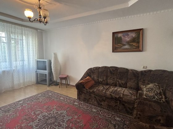 Продається чотирикімнатна квартира Шептицький