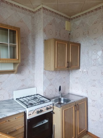 Продам 1 кімнатну квартиру в центрі  Чугуїва - фото 1