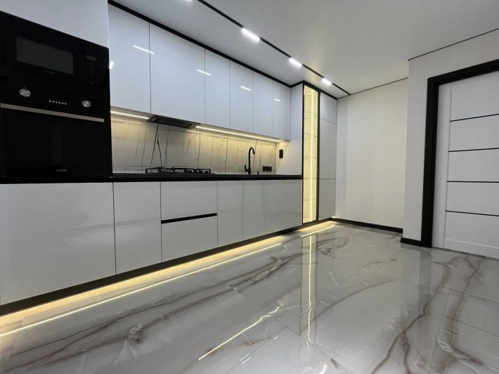 Продається 2 кімнатна квартира в районі Озерна 31123 - фото 1