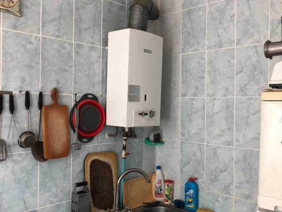 1к біля Виставка. Косметичний ремонт, не кутова, цегляний будинок Хмельницкий