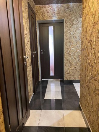 Продається трьохкімнатна квартира в районі Південно-Захід. - фото 1