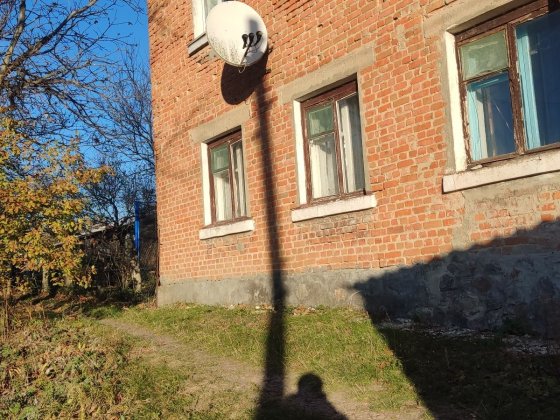 Продам квартиру в м. Погребище. Разом з квартирою продається два гараж Погребище