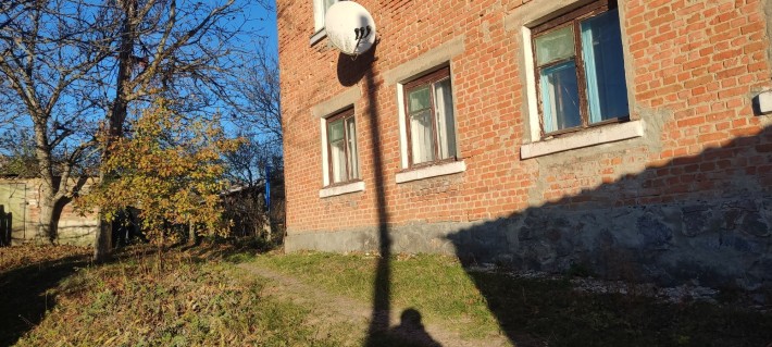 Продам квартиру в м. Погребище. Разом з квартирою продається два гараж - фото 1