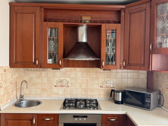 Продам квартиру трикімнатну Рованці