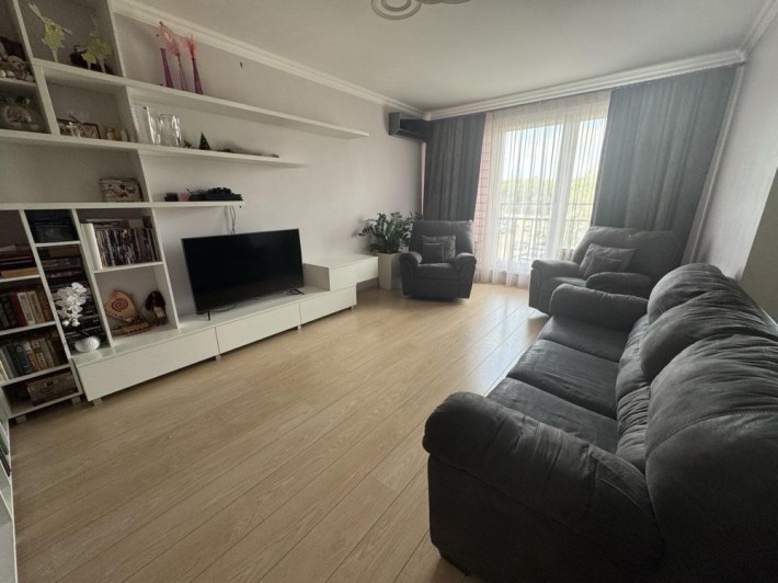 Продам 4х комнатную квартиру на Слобожанском - фото 1
