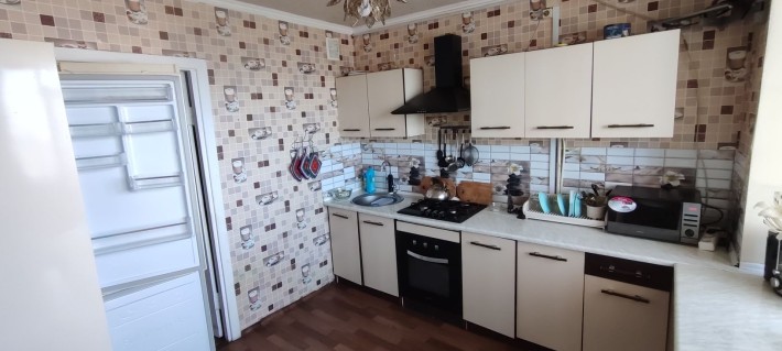 Продам 2 двокімнатну квартиру - фото 1