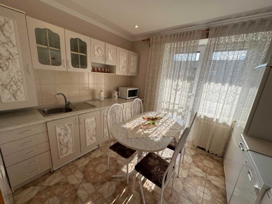 Продається 3х кімнатна квартира в м. Тячів Тячів