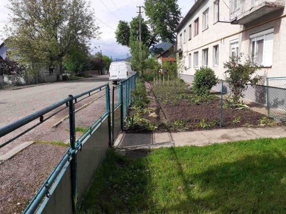 Квартира 3-х кімнатна , 2 поверх 2-х поверхового будинку Міжгір'я