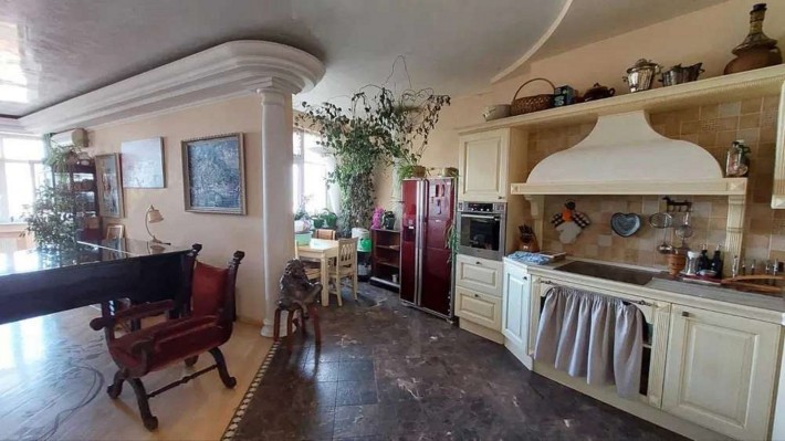 Продаж 3к квартири на Печерську вул. Старонаводницька,6б. - фото 1