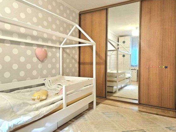 Продаж 3к квартири 57 кв. м на вул. Василенка 23 Київ