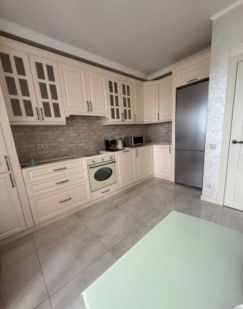 Гатне,продаж 2-к квартири 66м2,ЖК"Озерний Гай" з ремонтом та меблями - фото 1