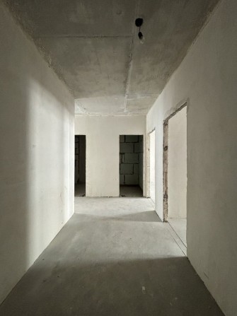 Продам квартиру в Озерний Гай Гатне - фото 1