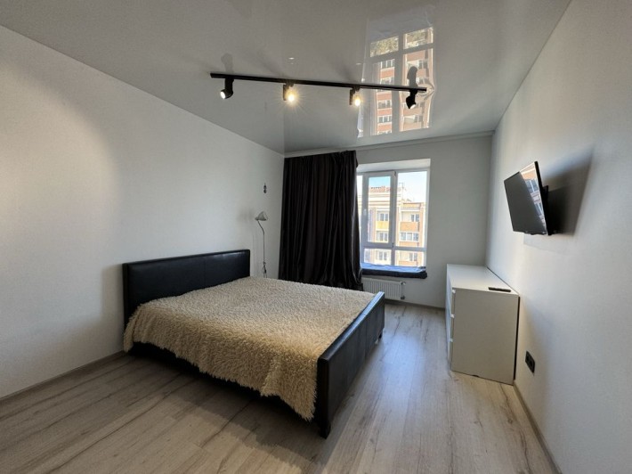 Без % продам євродвушку 55 м. кв.з ремонтом ЖК Петрівський квартал - фото 1