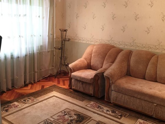 Продам 1 кімнатну квадратиру русановка Новые Петровцы