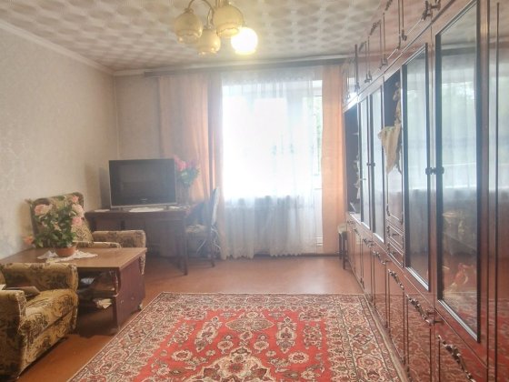 Продаж квартири з автономним опаленням Фурси