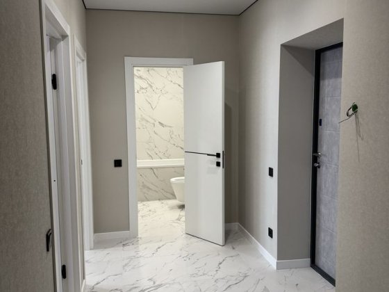 Квартира з ремонтом в ЖК Емоція Хотов