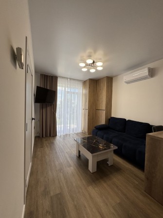 Продаж 1-кім. квартири з ремонтом в новобудові - фото 1