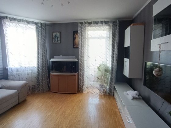 Квартира трикімнатна, Львів, Зубра Зубра