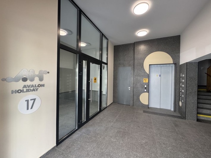 Avalon Holiday ONE.Авалон Холідей.Вул Героів Майдану.продаж 1кв.Балкон - фото 1