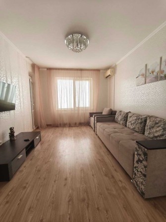 Продам евродвушку  ЖМ Радужный - фото 1