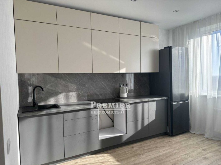 1 комнатная квартира 41 м2 с Ремонтом ЖК 53 Жемчужина - фото 1