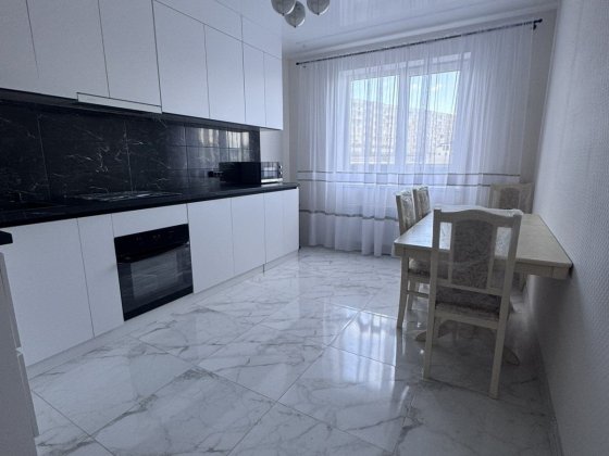 От Хозяина!Продам новую Квартиру Кадор  без комиссии. Лески