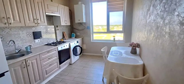 Продам 2к.квартиру  Великодолинское  Черноморск - фото 1