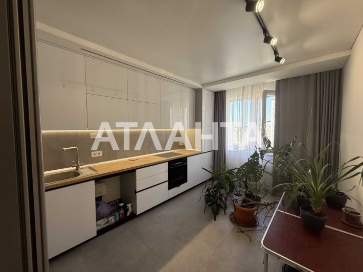 В продаже 2-х комн. квартира с ремонтом в ЖК 54 Жемчужине. - фото 1