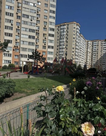 Продам евродвушку в жк Радужный, ул Небесной сотни - фото 1