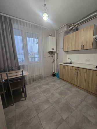 Продам квартиру 1-ну ЖК "7 Небо", з технікою та меблями. пгт.Авангард. - фото 1