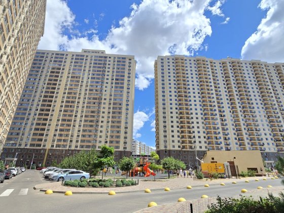 Сахарова/ 20 Жемчужина, 6 этаж, панорама, 99 кв.м. Застеклённая лоджия Крыжановка