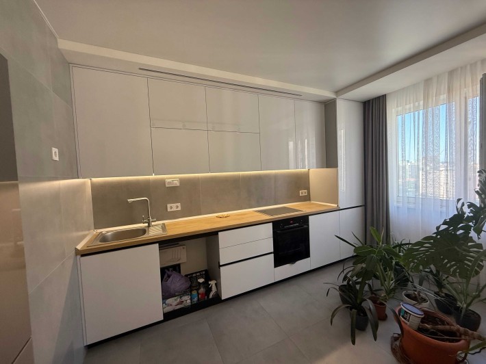 Продам 2 ком квартиру на Сахарова в Жемчужине - фото 1