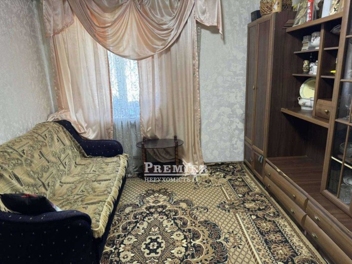 Продам 3-кімнатну квартиру в Красносілці - фото 1